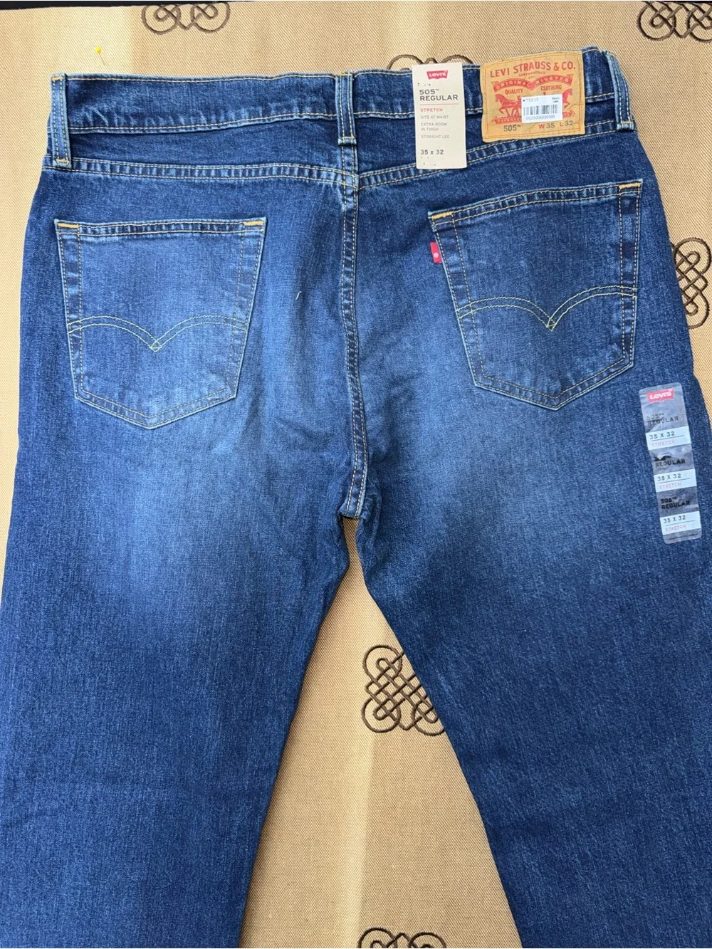 Levis 505 Regular Extra Room In Thigh Straight Leg Jean In Blue Wash Size 35